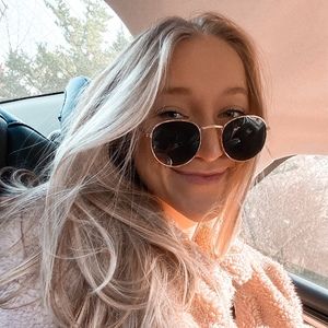 Meet your Posher, Kristen